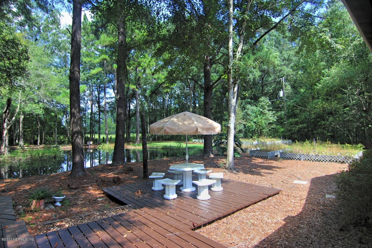 45002 Clemmons Road Callahan, FL 32011 - Photo 10 of 16 Extra Large Outdoor Deck