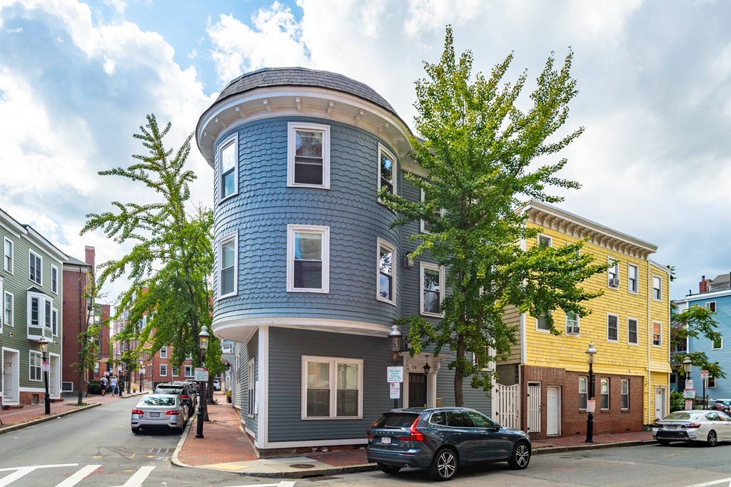 52 Warren Street, Unit 3 Boston, MA 02129 - Photo 13 of 14