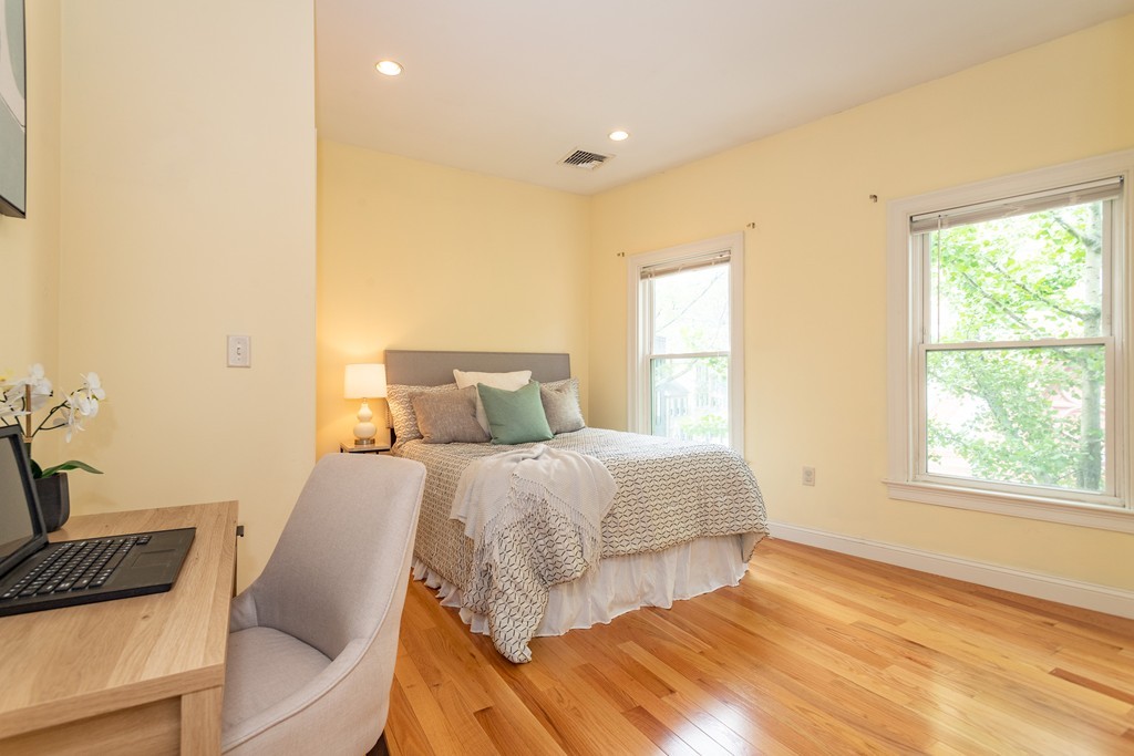 52 Warren Street, Unit 3 Boston, MA 02129 - Photo 6 of 14