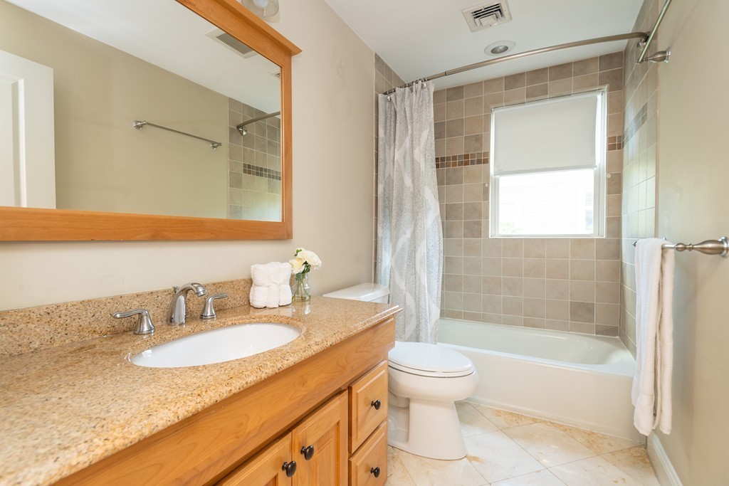 52 Warren Street, Unit 3 Boston, MA 02129 - Photo 8 of 14