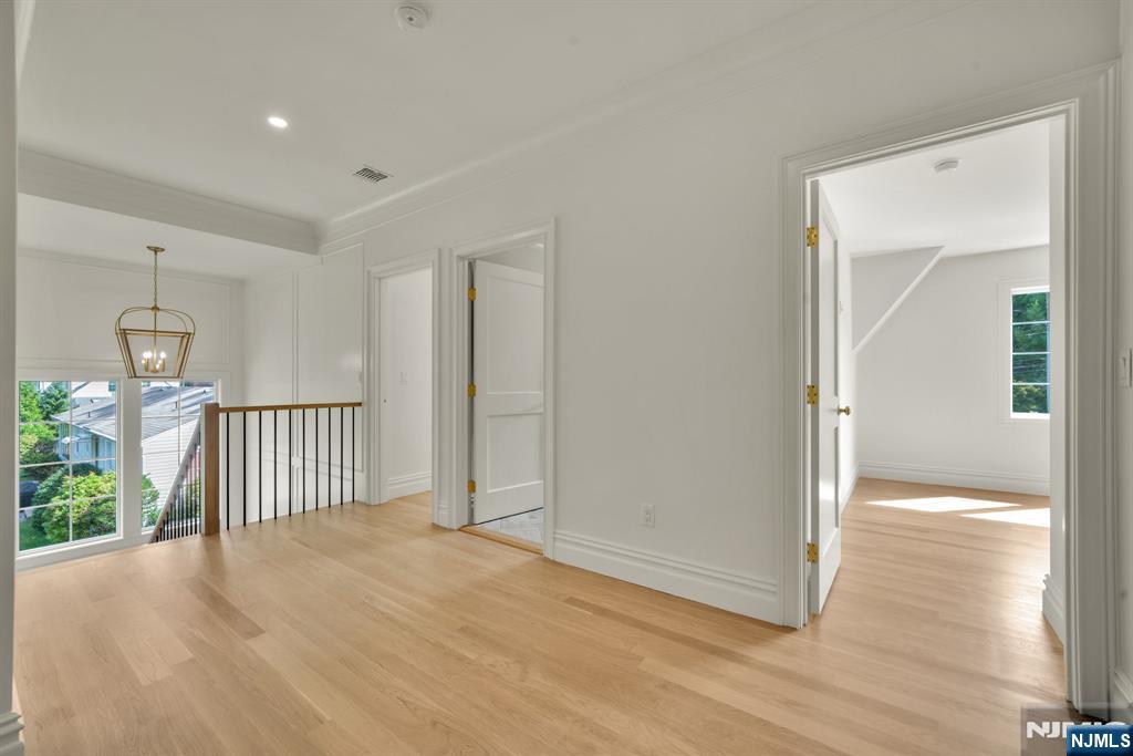 331 Martom Road Wyckoff, NJ 07481 - Photo 19 of 42 Gallery Image 19