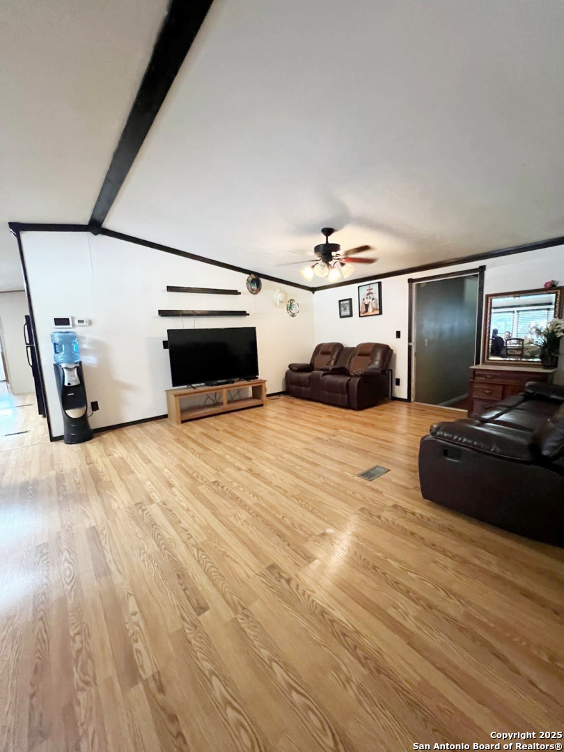 475 4th Street Poteet, TX 78065 - Photo 5 of 19