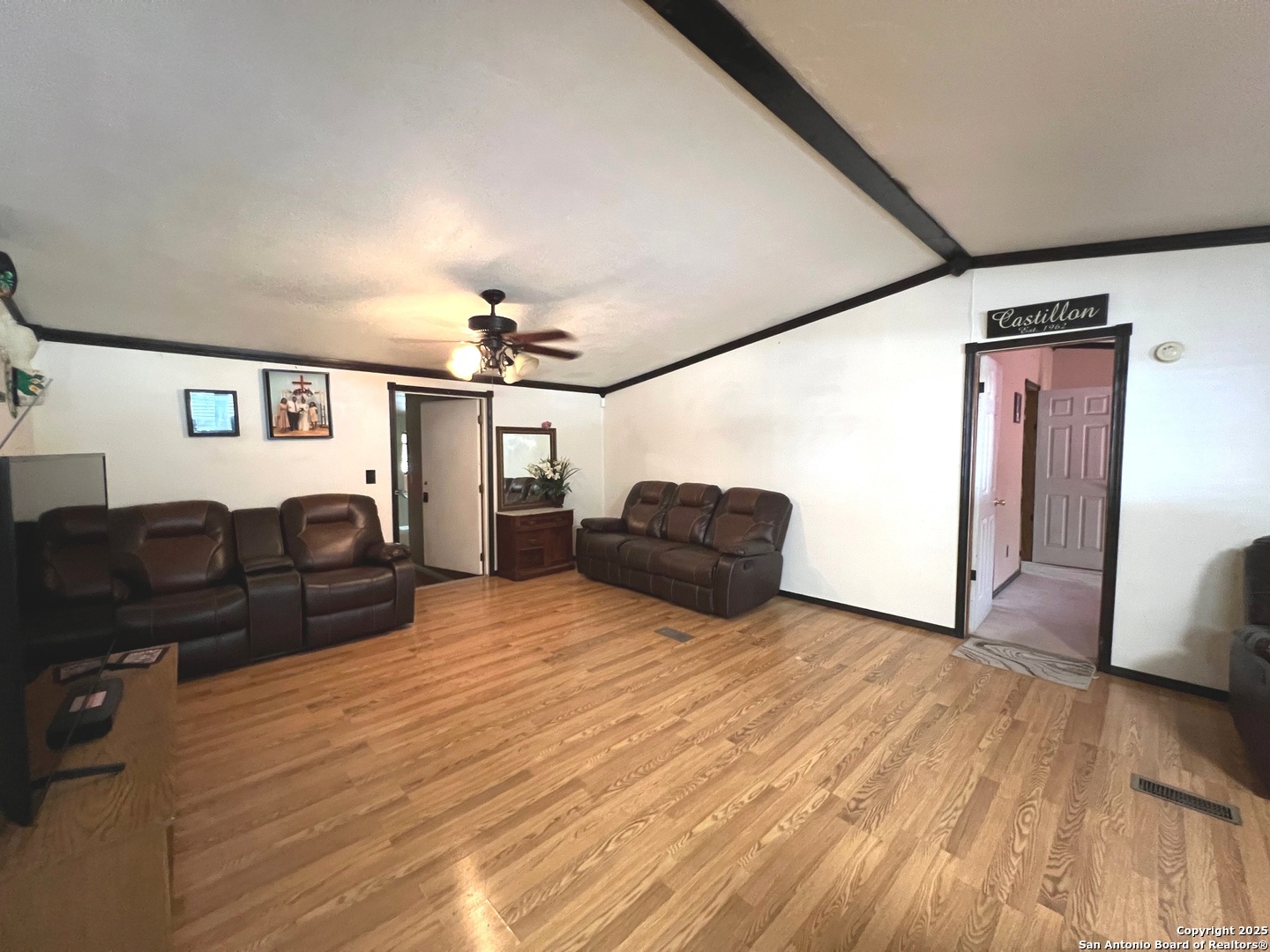 475 4th Street Poteet, TX 78065 - Photo 6 of 19