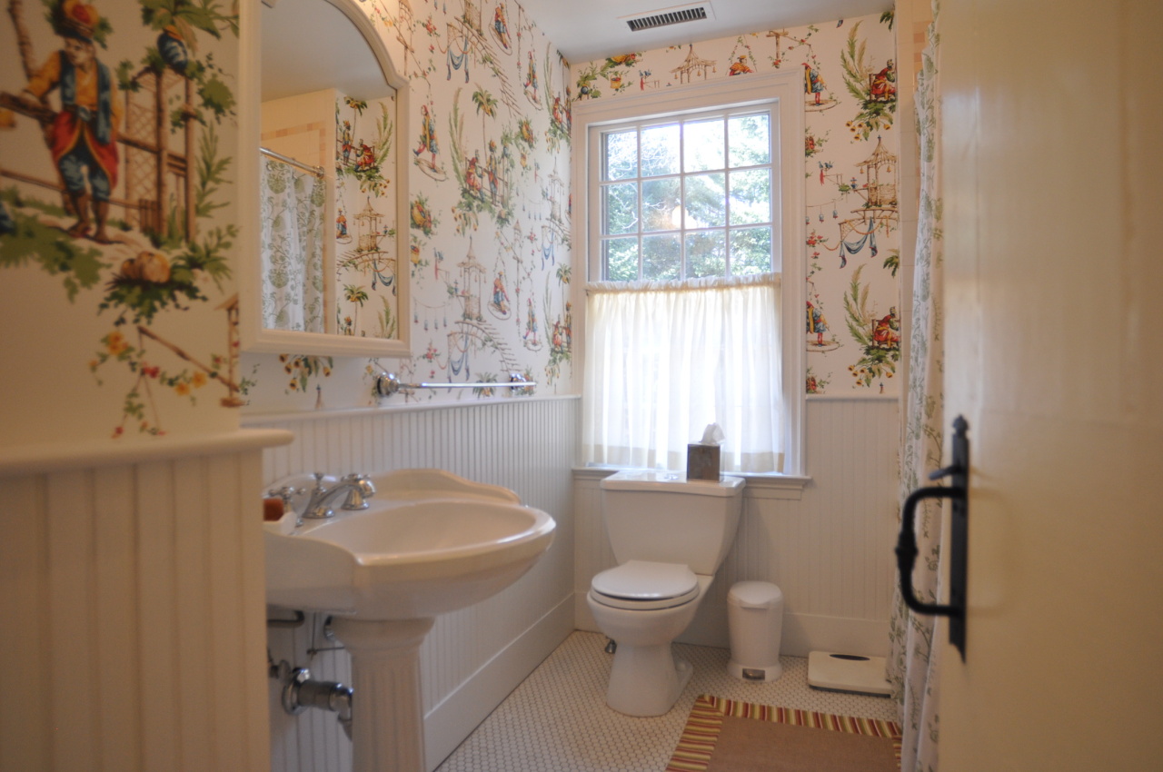 46 Interlaken Road Stockbridge, MA 01262 - Photo 27 of 37 Guest Full Bathroom
