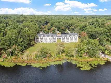 $1,100,000 | 206 West Main Street, Unit 2, Georgetown, MA 01833