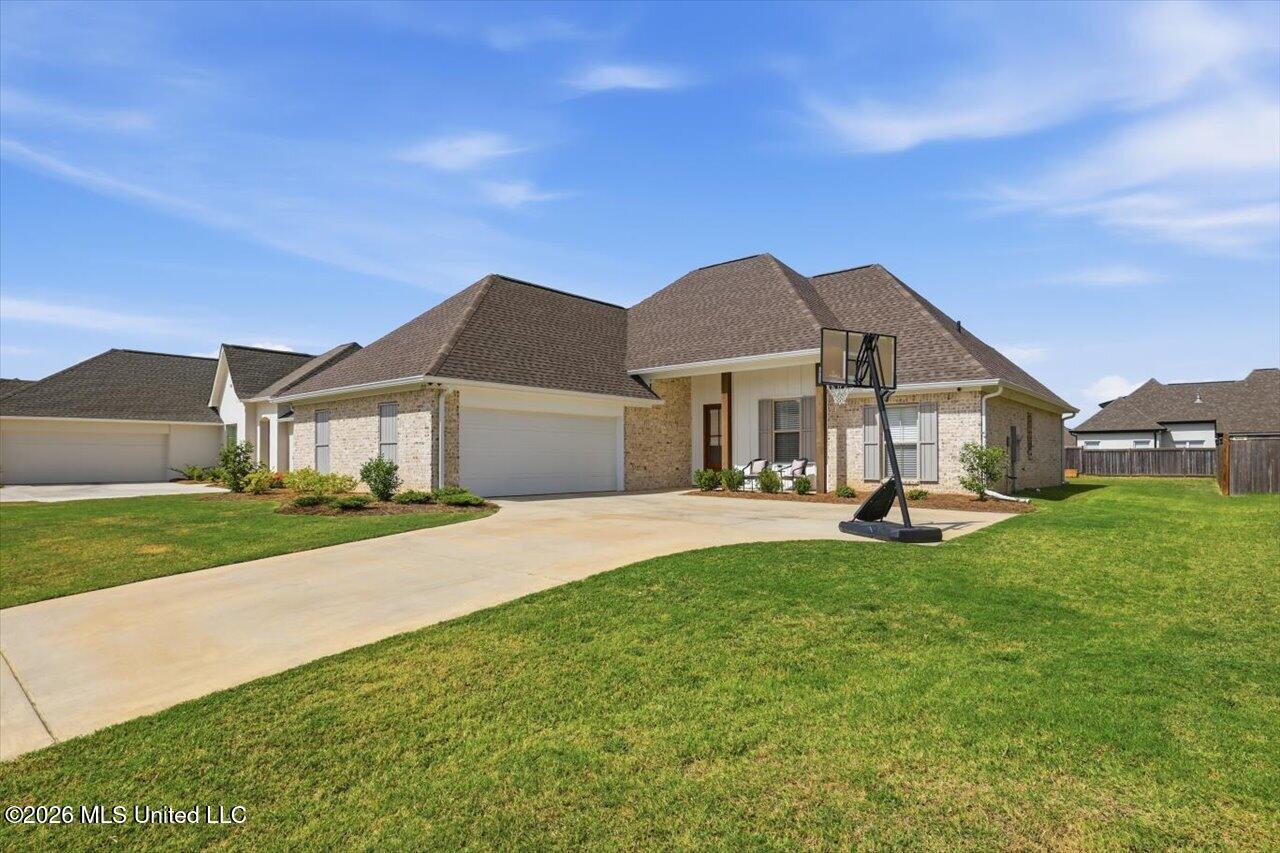 133 Hunter's Way Canton, MS 39046 - Photo 2 of 43 03-133 Hunter's Wy _ Hometoursms.com