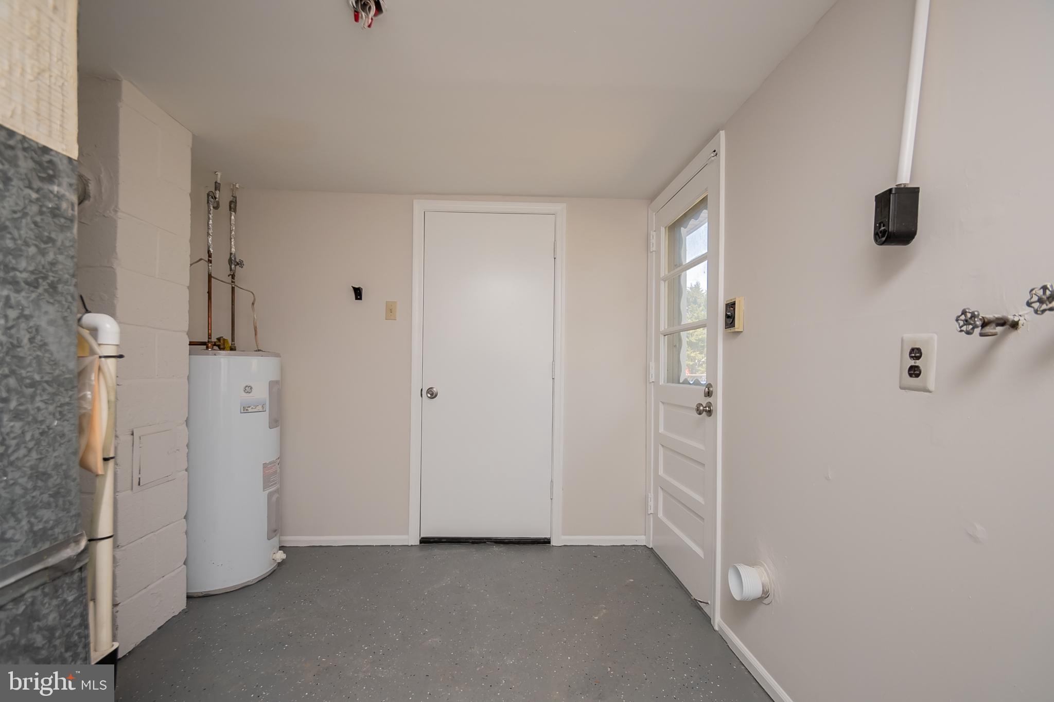 102 Woodstream Road Boothwyn, PA 19061 - Photo 14 of 40 Gallery Image 14