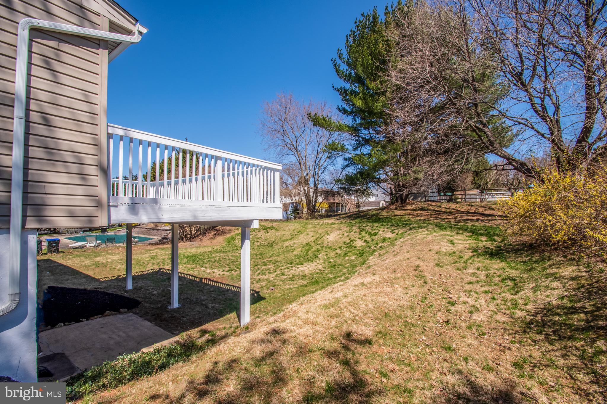 102 Woodstream Road Boothwyn, PA 19061 - Photo 4 of 40 Gallery Image 4