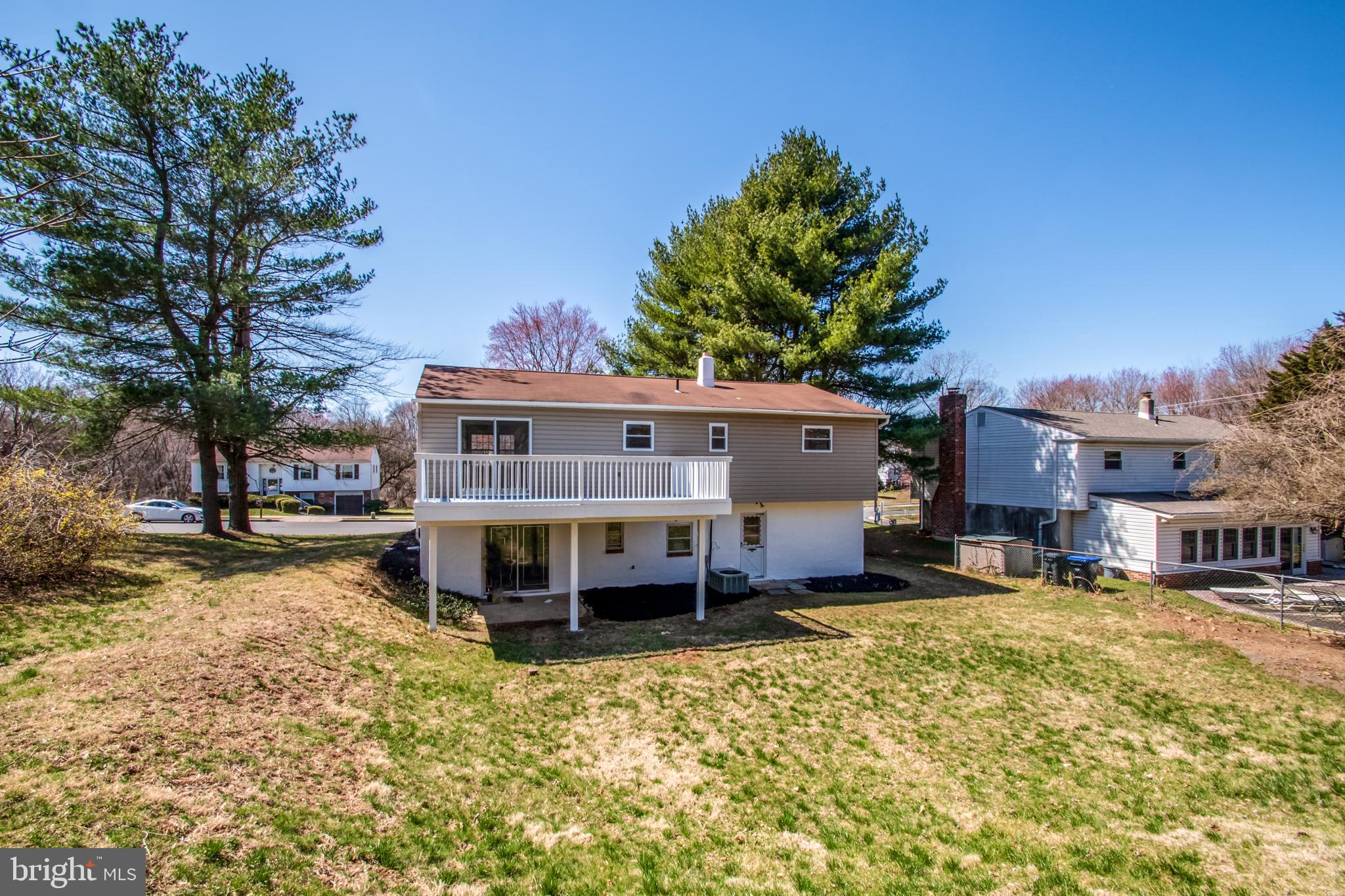102 Woodstream Road Boothwyn, PA 19061 - Photo 5 of 40 Gallery Image 5