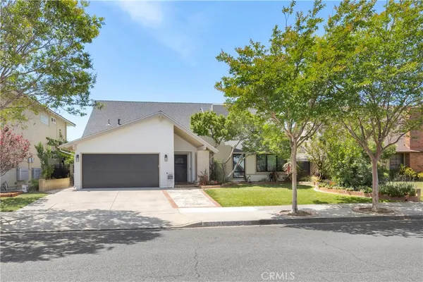 $1,999,999 | 10301 Humbolt Street, Los Alamitos, CA 90720