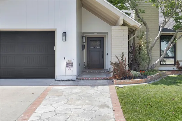 $1,999,999 | 10301 Humbolt Street, Los Alamitos, CA 90720