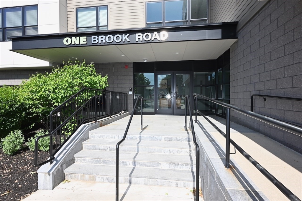 1 Brook Road, Unit 215 Quincy, MA 02169 - Photo 21 of 24 a view of balcony