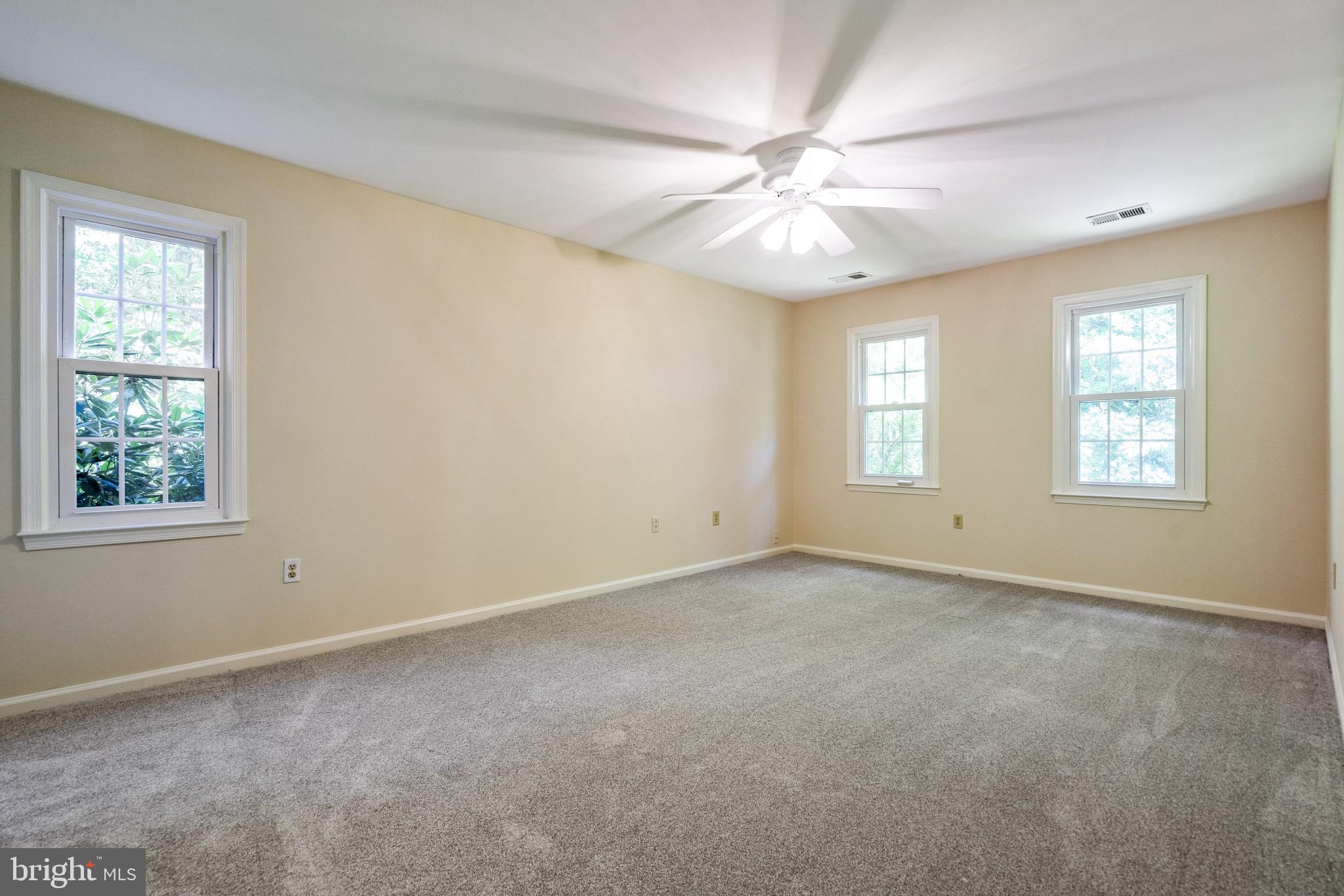 3276 Fox Mill Road Oakton, VA 22124 - Photo 16 of 45 Primary bedroom