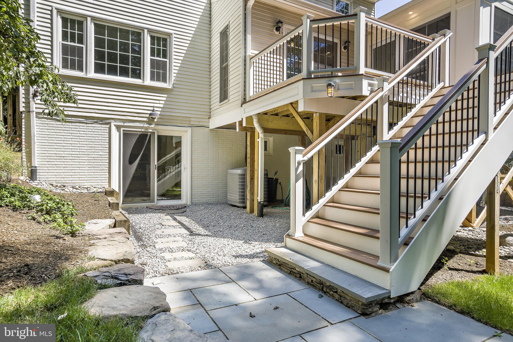 3276 Fox Mill Road Oakton, VA 22124 - Photo 34 of 45 Outside back also has custom hardscape