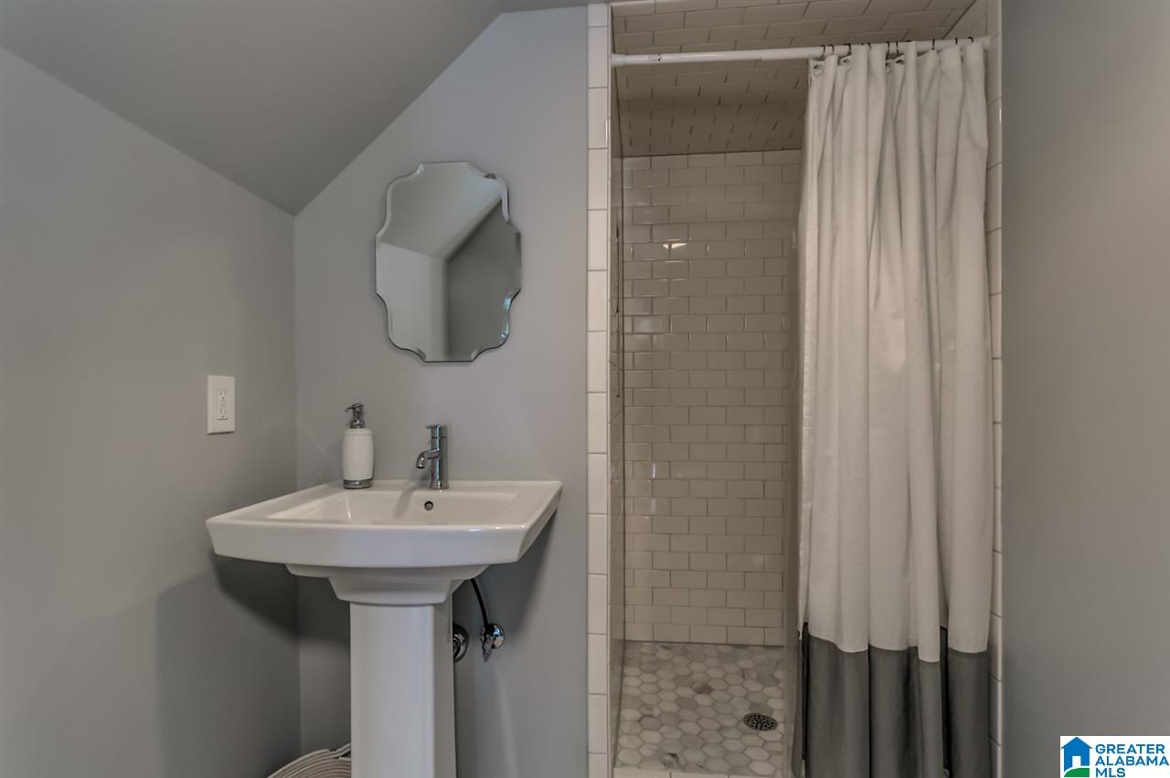 3021 Cambridge Road Birmingham, AL 35223 - Photo 43 of 50