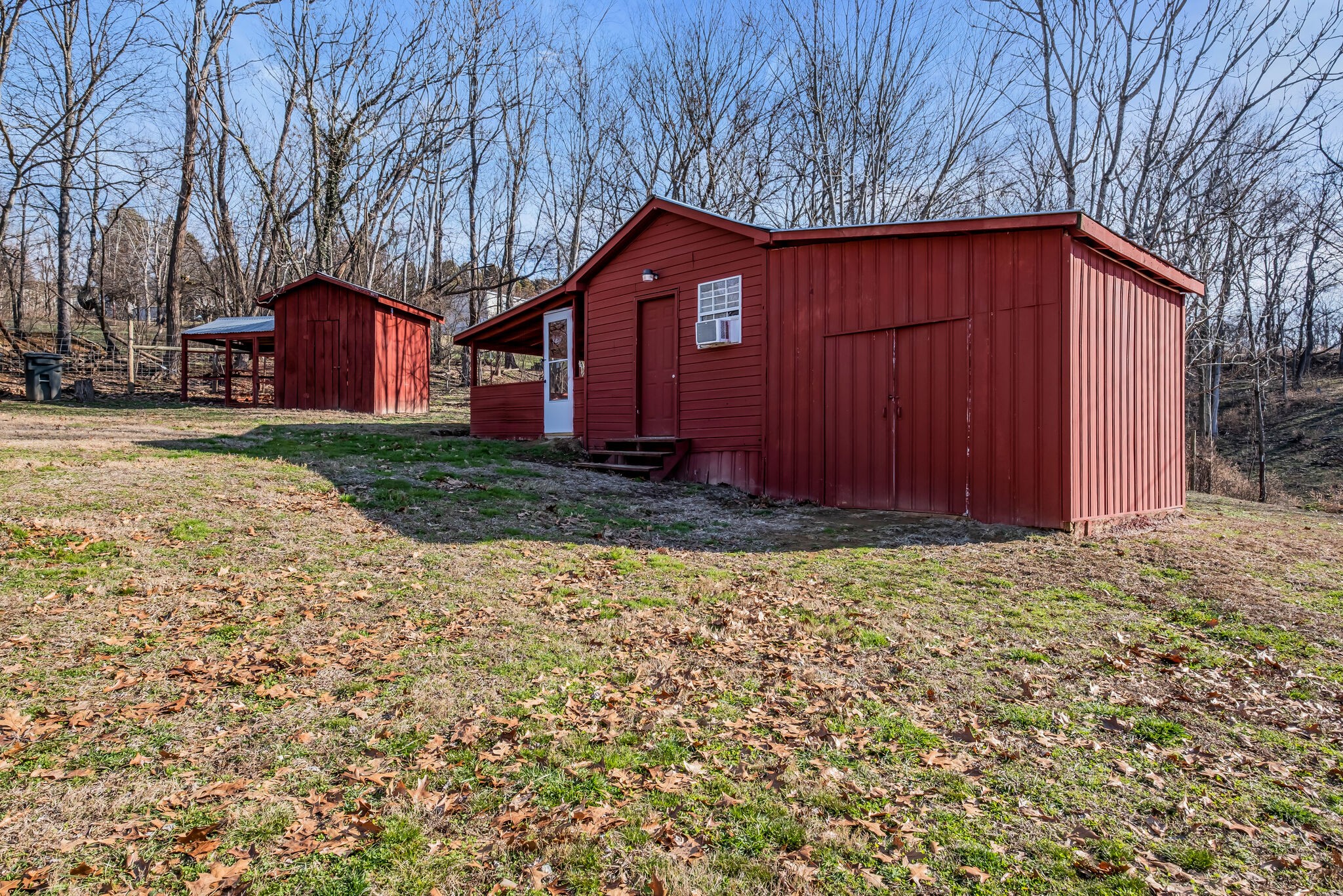 3197 Stephens Road Columbia, TN 38401 - Photo 32 of 46 a backyard of a house