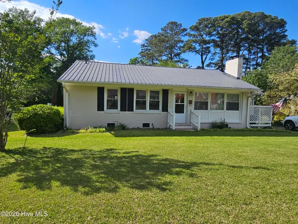 $239,500 | 405 Lafayette Street, Clinton, NC 28328
