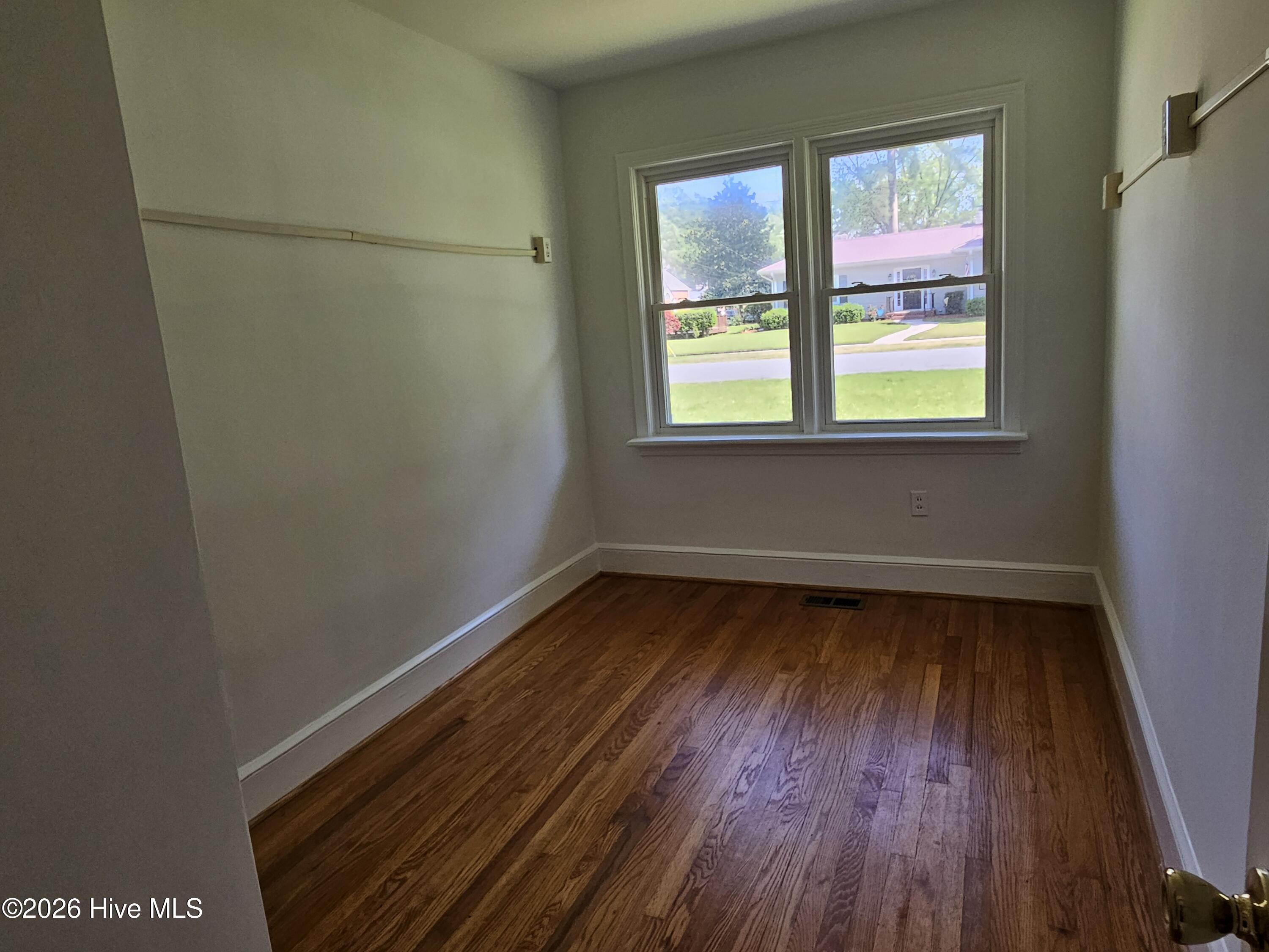 405 Lafayette Street Clinton, NC 28328 - Photo 14 of 27 20260414_151901