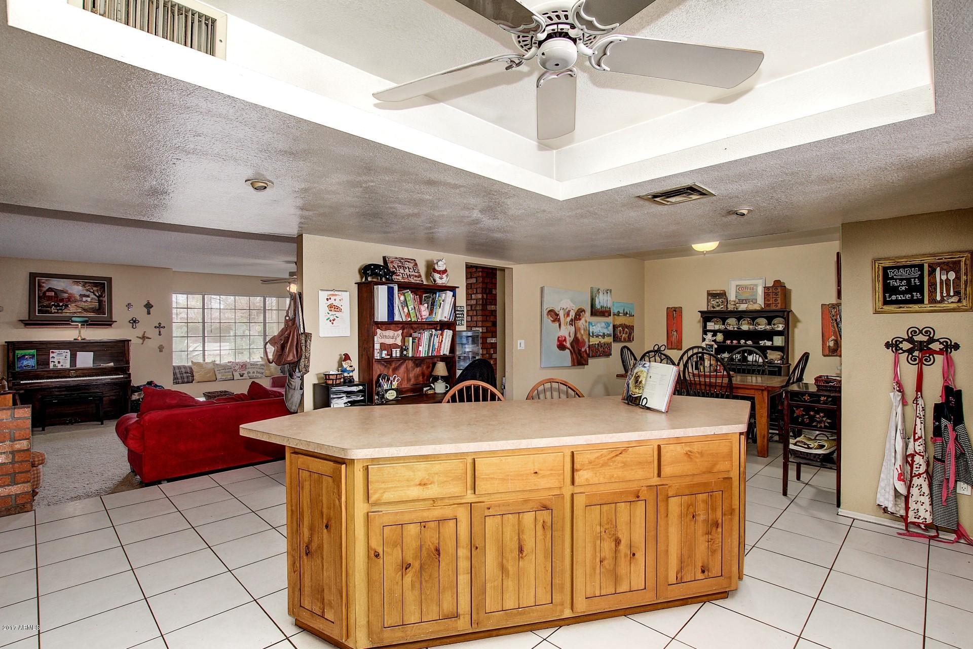 16641 East Frye Road Gilbert, AZ 85295 - Photo 11 of 48 Kitchen