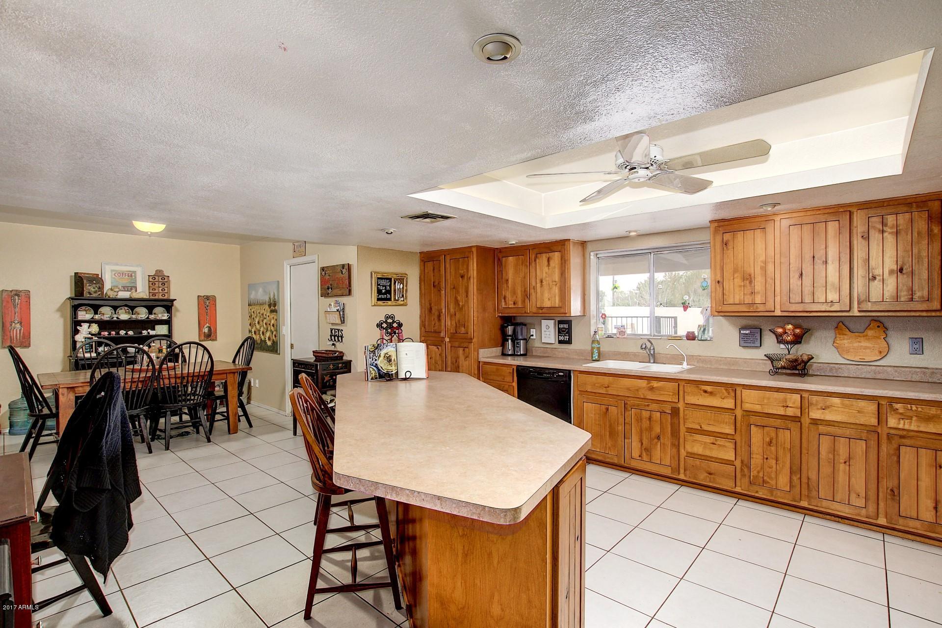 16641 East Frye Road Gilbert, AZ 85295 - Photo 12 of 48 Kitchen