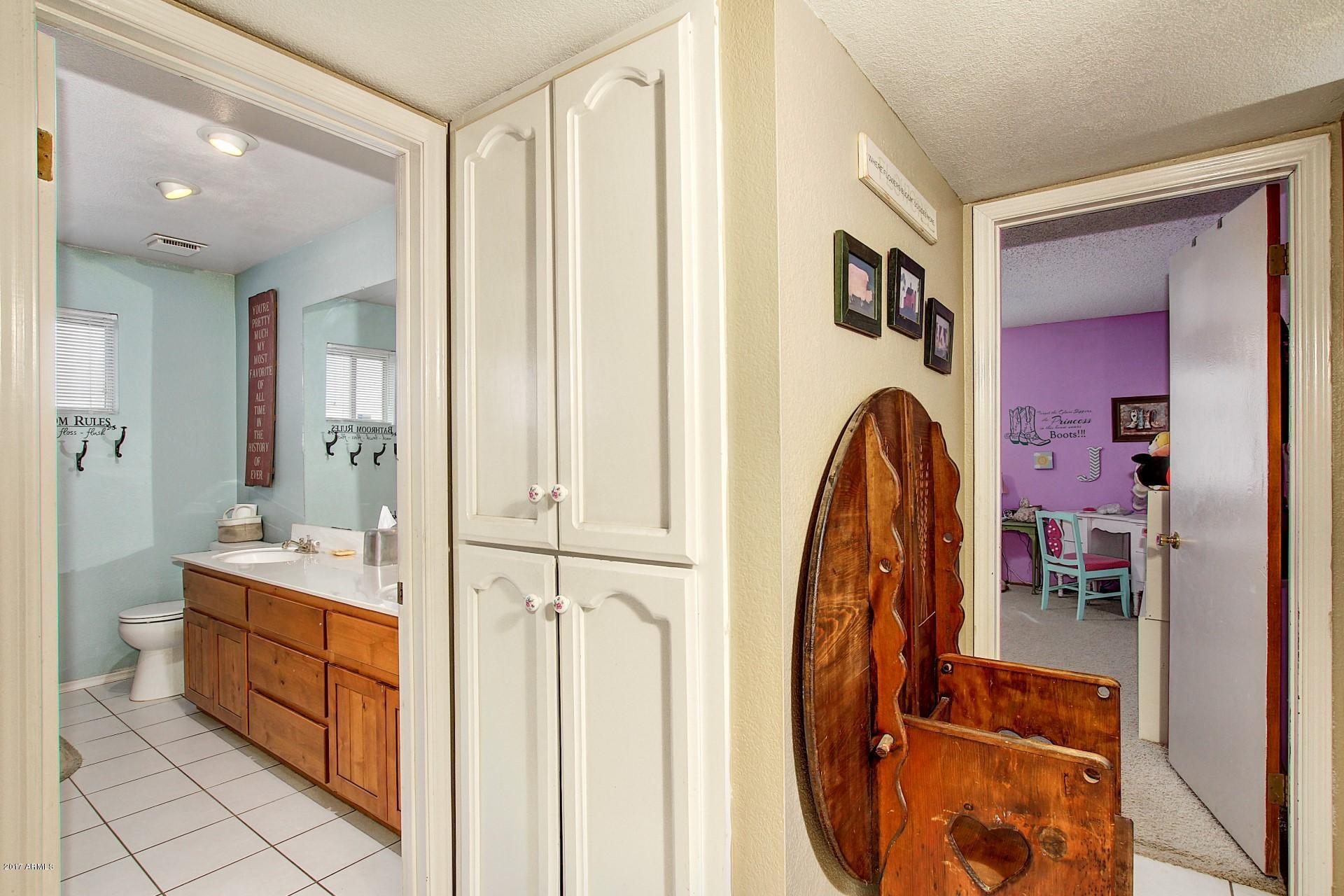 16641 East Frye Road Gilbert, AZ 85295 - Photo 21 of 48 Hallway 2