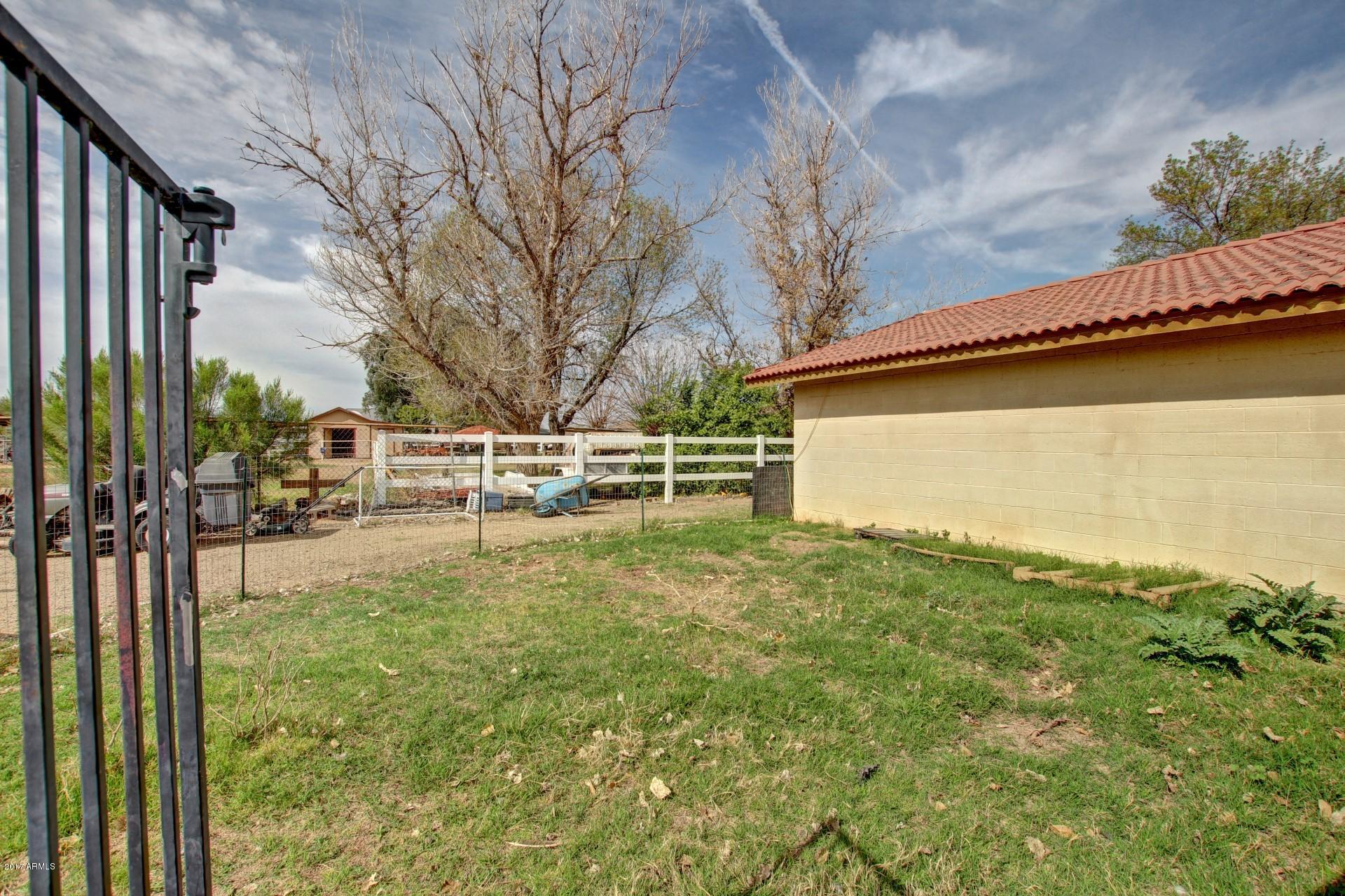16641 East Frye Road Gilbert, AZ 85295 - Photo 26 of 48 Expansive Backyard