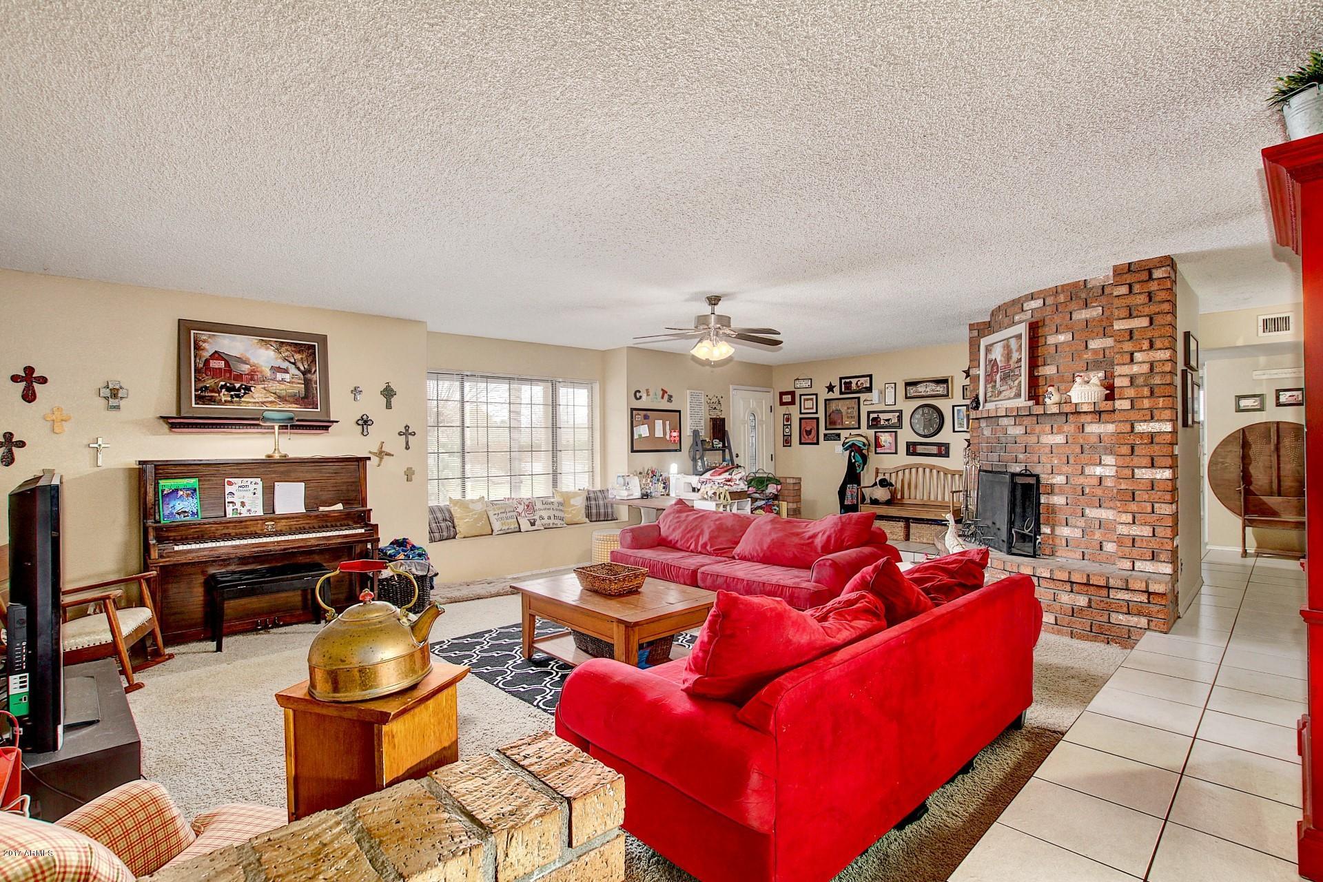 16641 East Frye Road Gilbert, AZ 85295 - Photo 7 of 48 Great Room