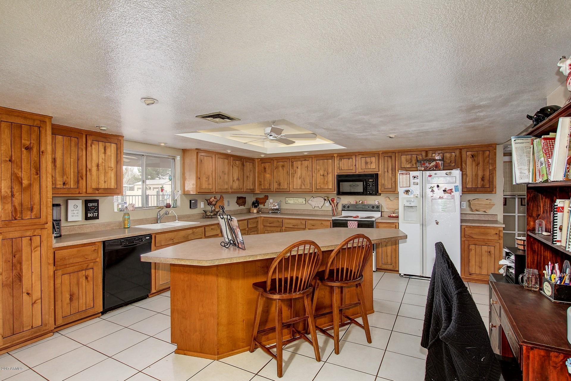 16641 East Frye Road Gilbert, AZ 85295 - Photo 9 of 48 Kitchen