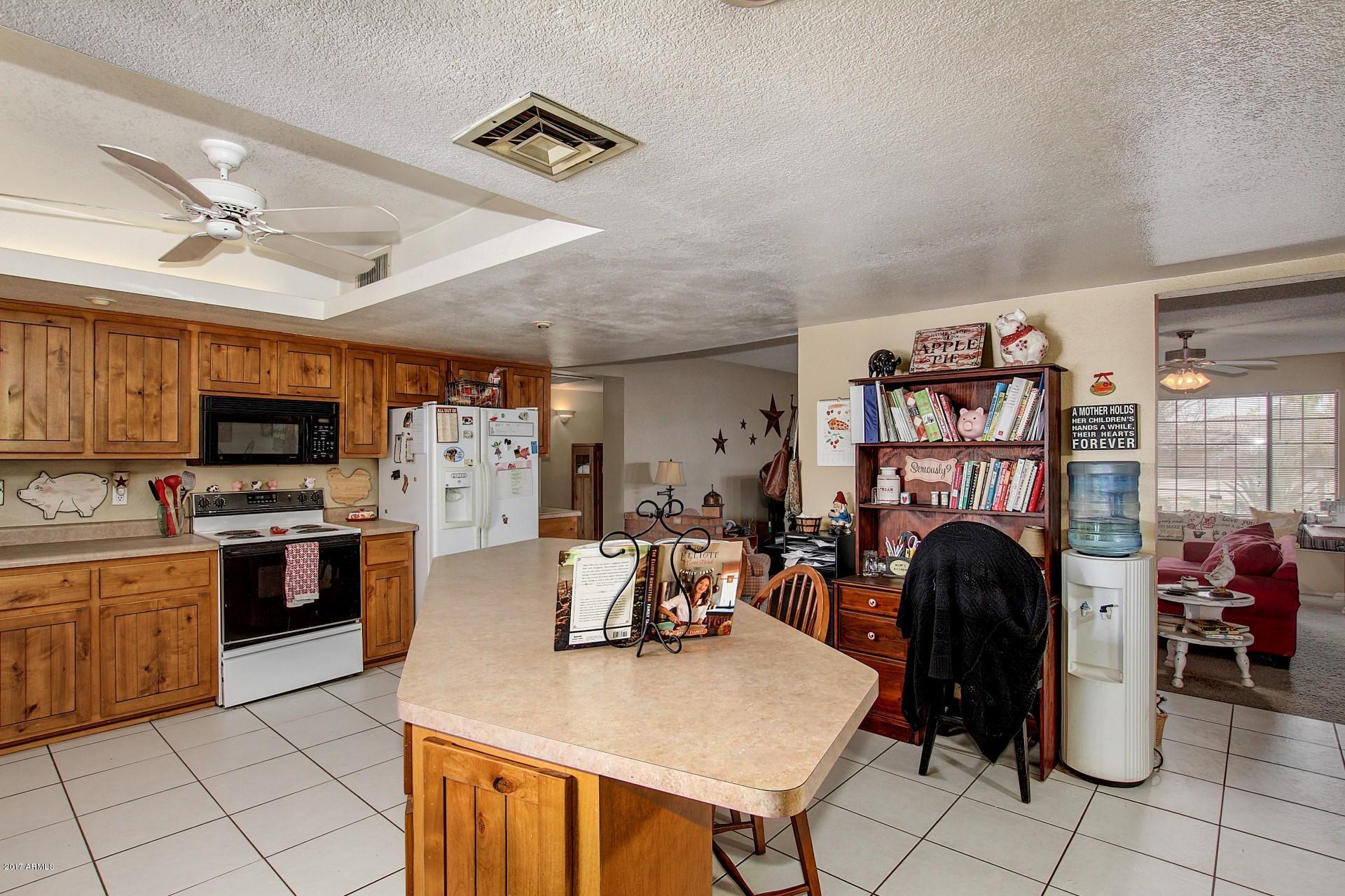 16641 East Frye Road Gilbert, AZ 85295 - Photo 10 of 48 Kitchen