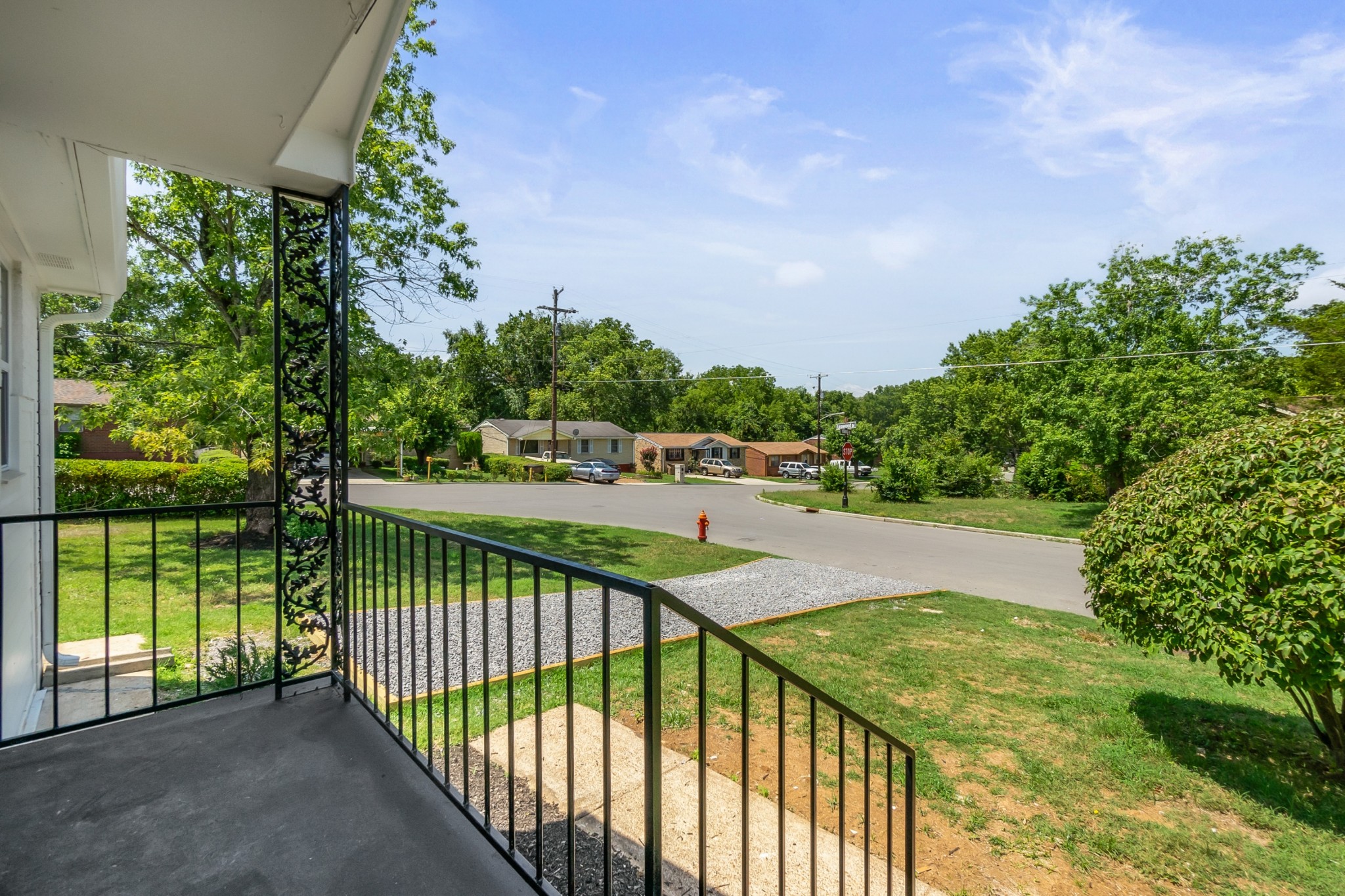 3242 Viking Road Nashville, TN 37218 - Photo 4 of 27 Gallery Image 4