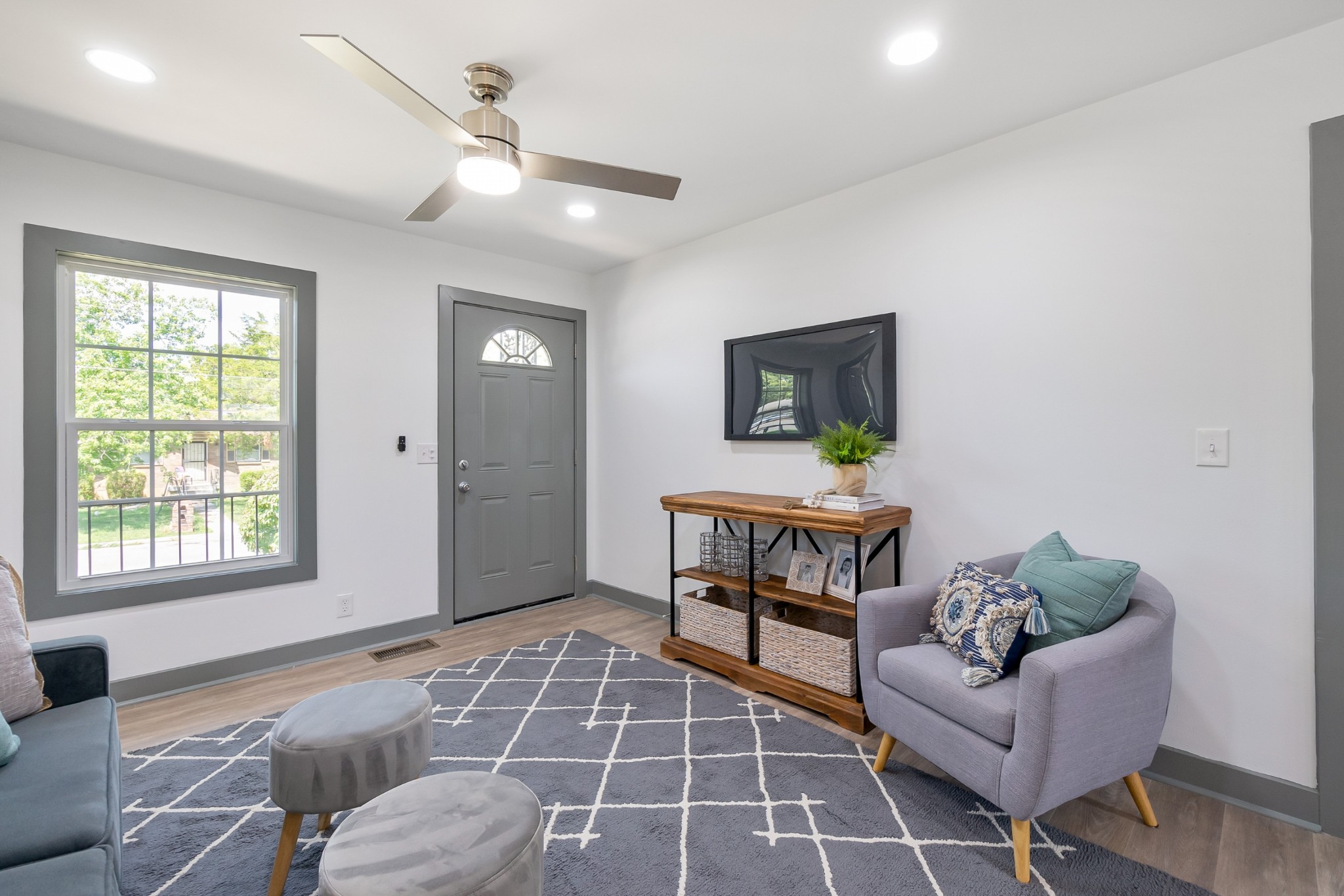 3242 Viking Road Nashville, TN 37218 - Photo 6 of 27 Gallery Image 6