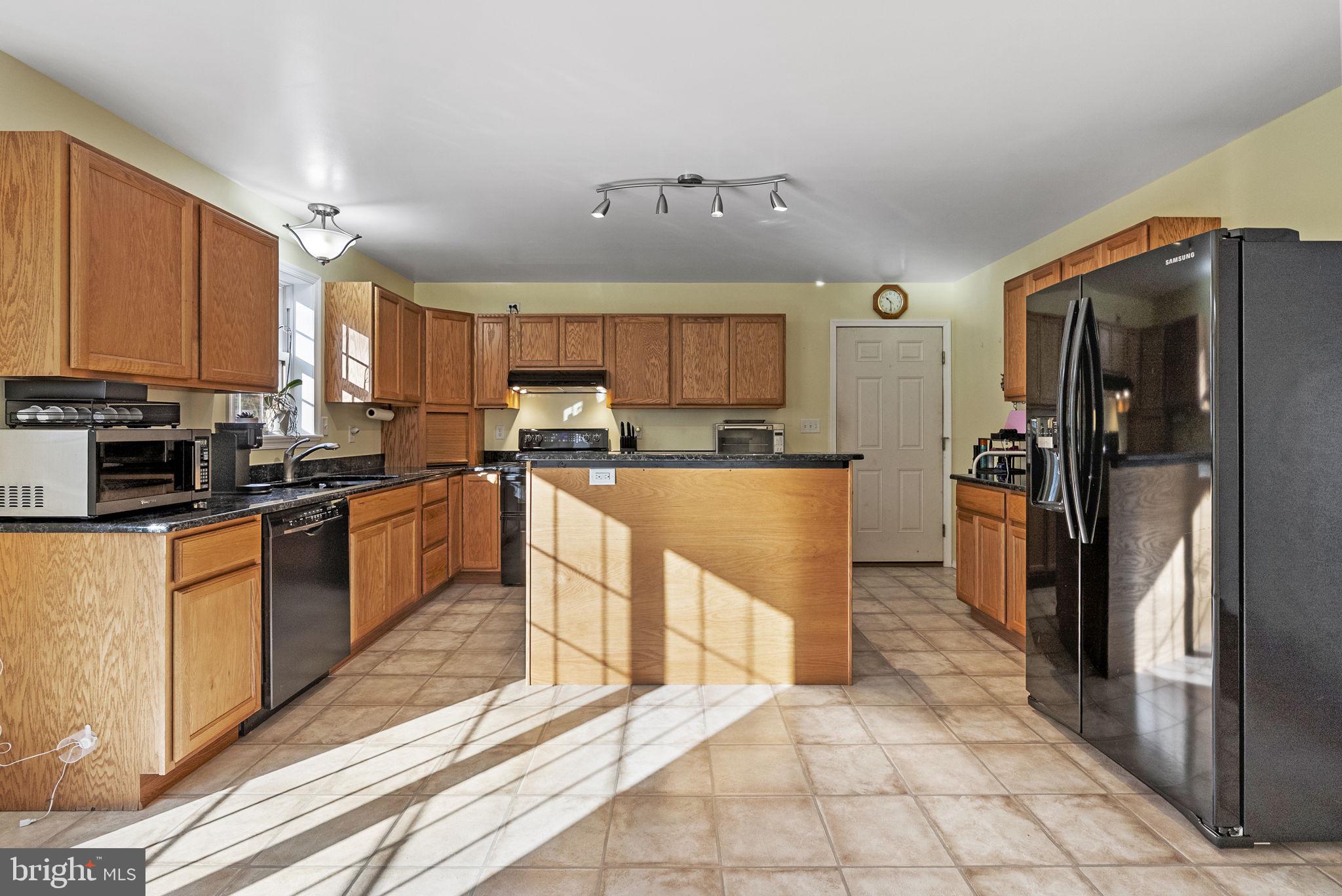 297 Orchard Road Mohnton, PA 19540 - Photo 7 of 39 Gallery Image 7