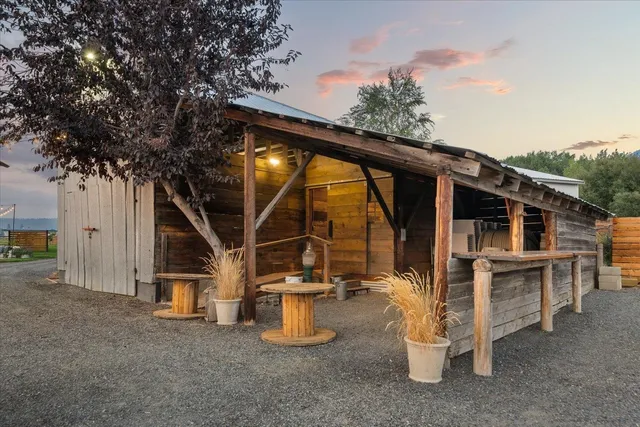 $1,700,000 | 510 East Main Avenue, Chewelah, WA 99109