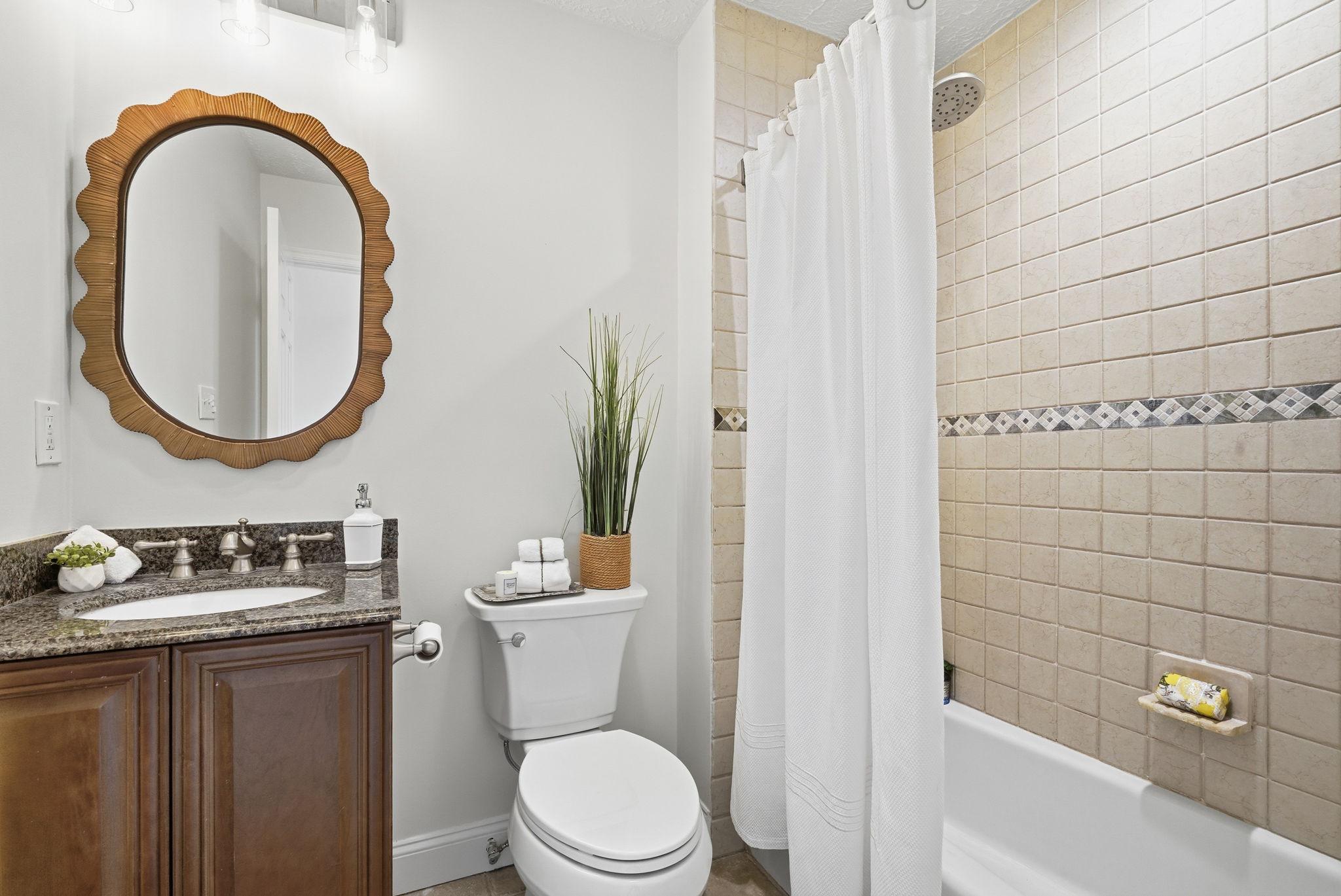 996 Headwater Road Annapolis, MD 21403 - Photo 30 of 59 Hall bath