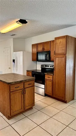 $339,900 | 1502 East T Hitte Trail, Seffner, FL 33584