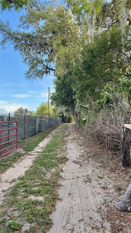 1502 East T Hitte Trail Seffner, FL 33584 - Photo 4 of 22