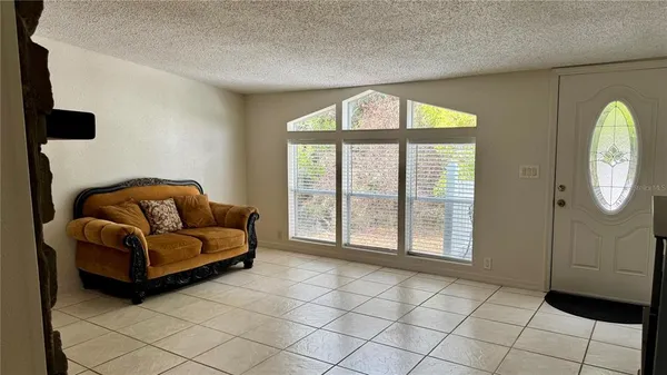 $339,900 | 1502 East T Hitte Trail, Seffner, FL 33584