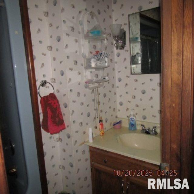 302 Patton Street Valier, IL 62891 - Photo 6 of 10