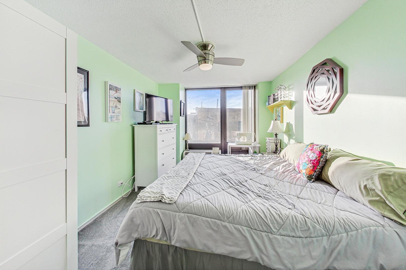 5320 North Sheridan Road, Unit 311 Chicago, IL 60640 - Photo 17 of 42 Gallery Image 17