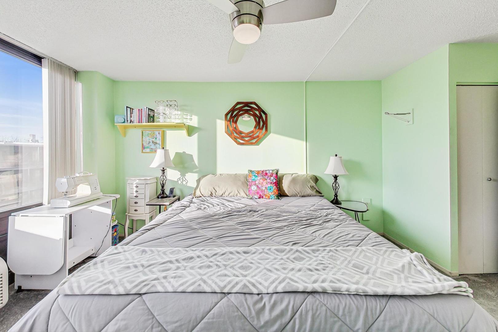 5320 North Sheridan Road, Unit 311 Chicago, IL 60640 - Photo 18 of 42 Gallery Image 18