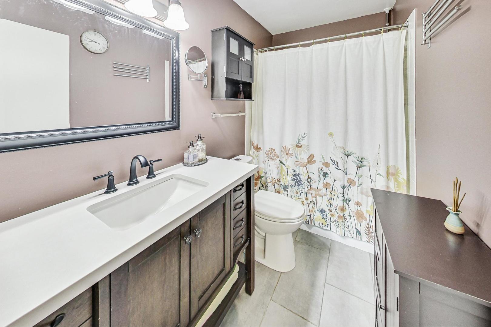 5320 North Sheridan Road, Unit 311 Chicago, IL 60640 - Photo 20 of 42 Gallery Image 20