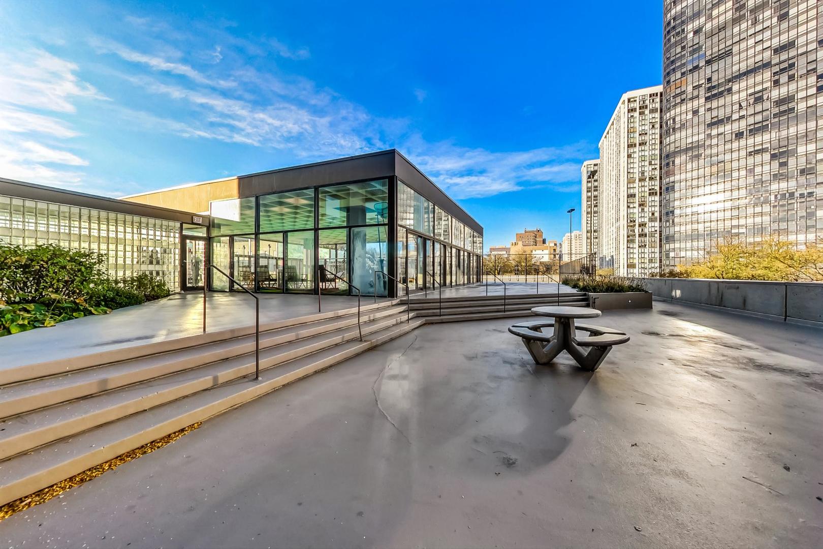5320 North Sheridan Road, Unit 311 Chicago, IL 60640 - Photo 30 of 42 Gallery Image 30