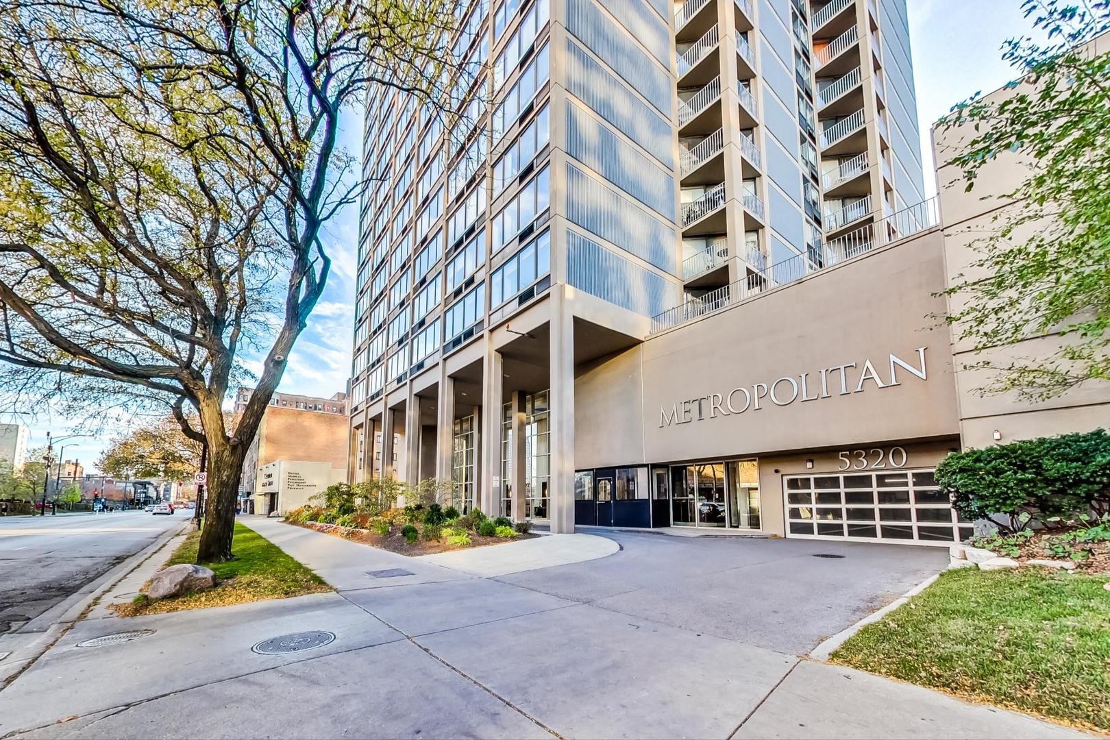 5320 North Sheridan Road, Unit 311 Chicago, IL 60640 - Photo 3 of 42 Gallery Image 3