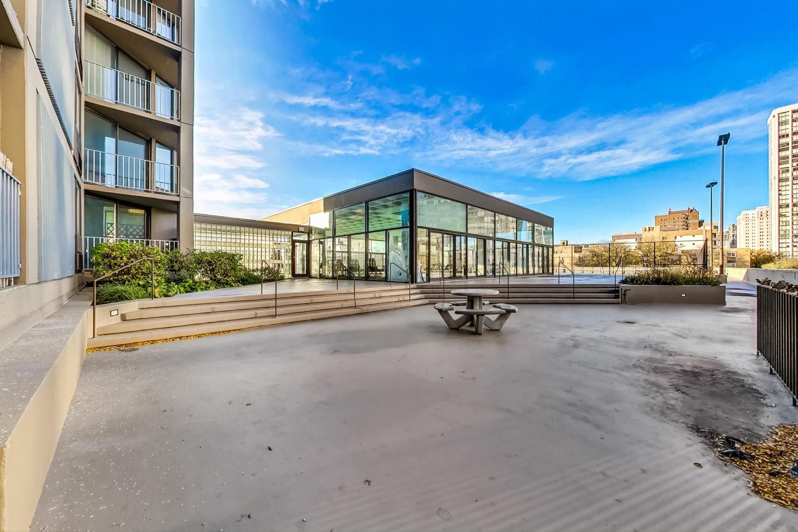 5320 North Sheridan Road, Unit 311 Chicago, IL 60640 - Photo 31 of 42 Gallery Image 31