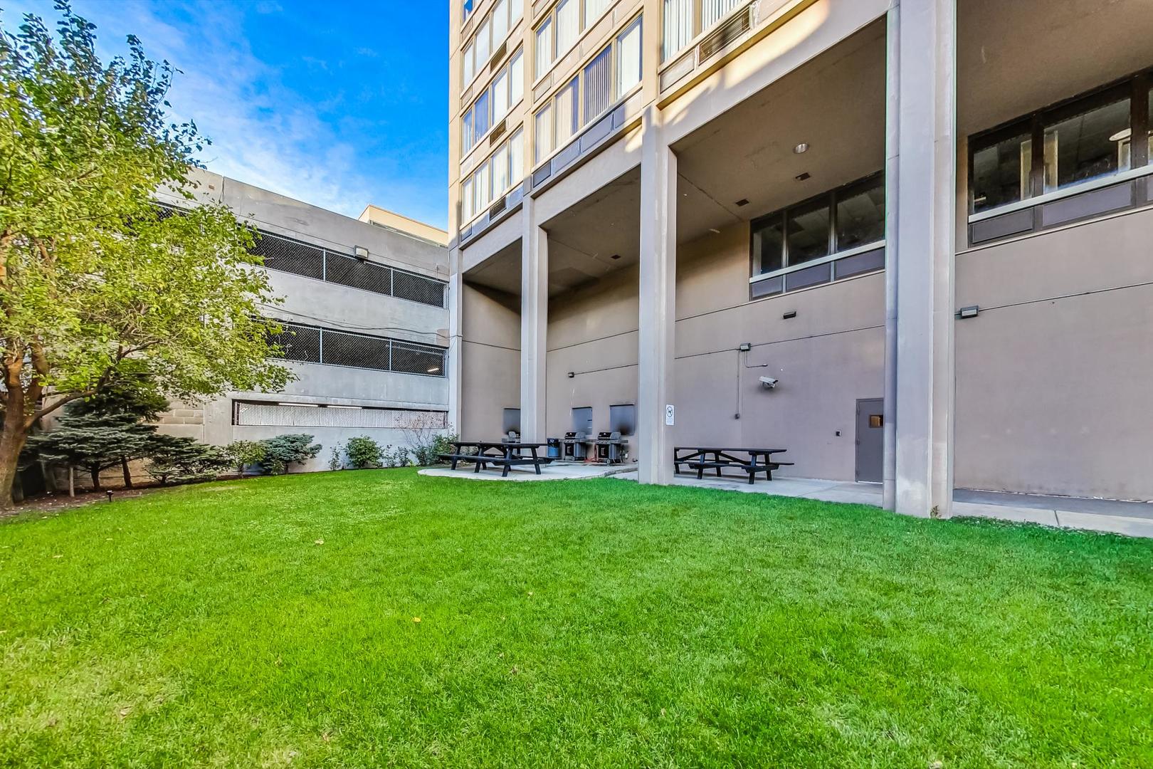 5320 North Sheridan Road, Unit 311 Chicago, IL 60640 - Photo 37 of 42 Gallery Image 37