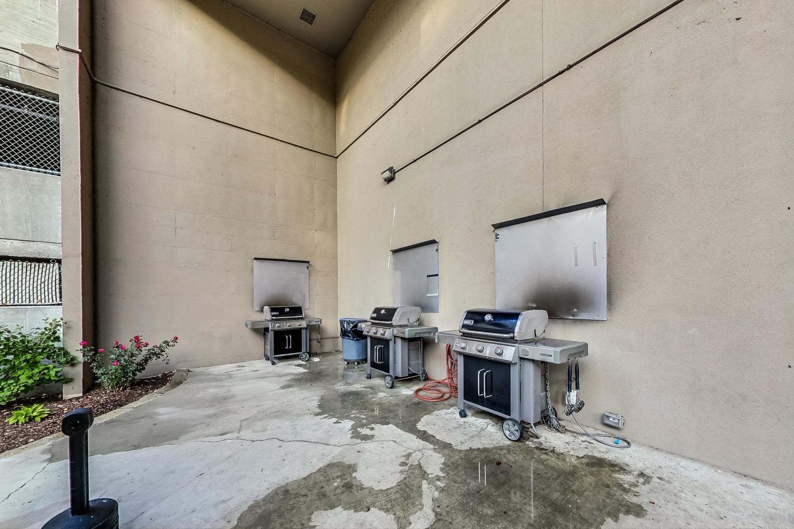 5320 North Sheridan Road, Unit 311 Chicago, IL 60640 - Photo 40 of 42 Gallery Image 40