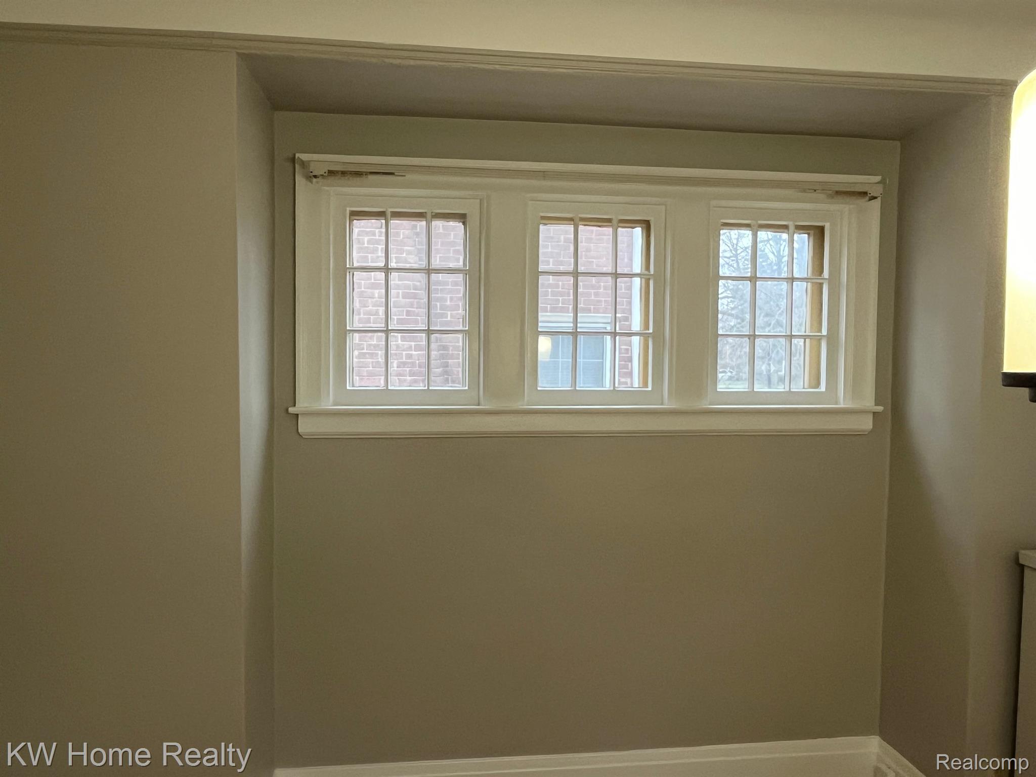 16752 Edinborough Road Detroit, MI 48219 - Photo 16 of 62 Dining room