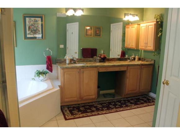 20 Pondfield Road Bedford, NH 03110 - Photo 14 of 24