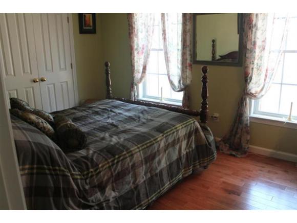 20 Pondfield Road Bedford, NH 03110 - Photo 15 of 24