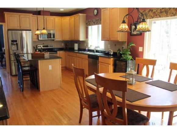 20 Pondfield Road Bedford, NH 03110 - Photo 3 of 24